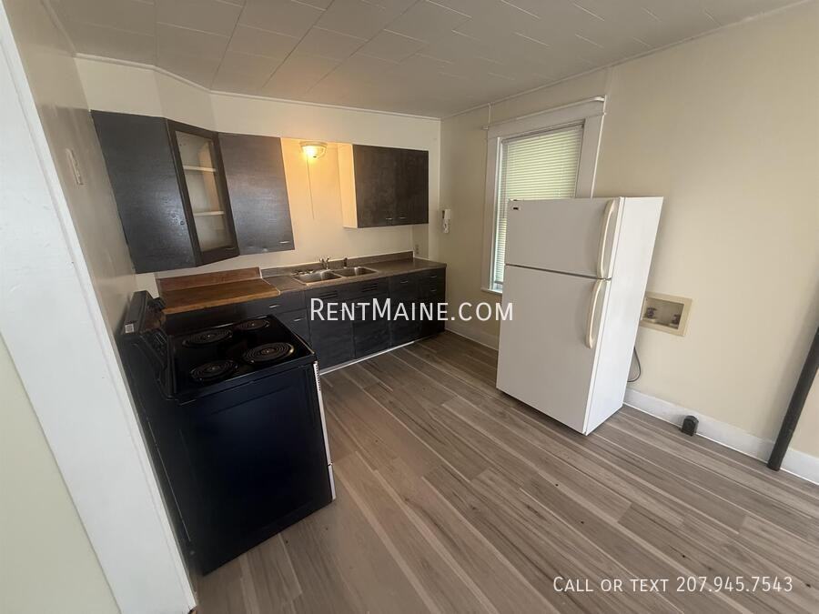 12 Stone St #1A - Photo 2 of 8