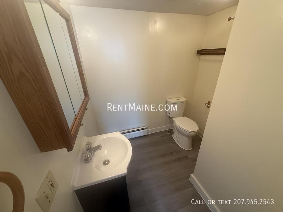 12 Stone St #1A - Photo 4 of 8