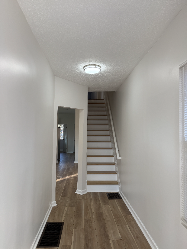 6304 Desmond St - Photo 4 of 25