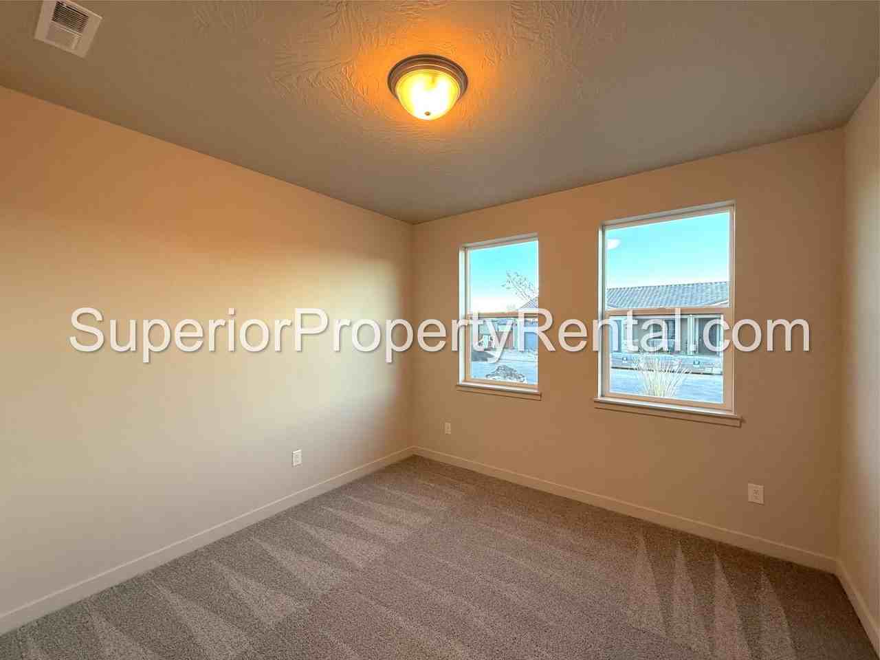 623 S 230 W - Photo 2 of 16