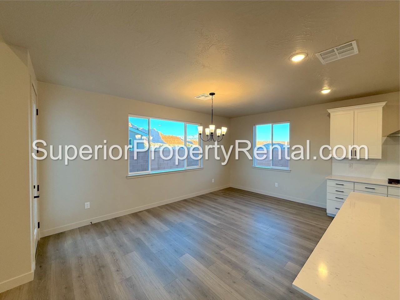 623 S 230 W - Photo 3 of 16