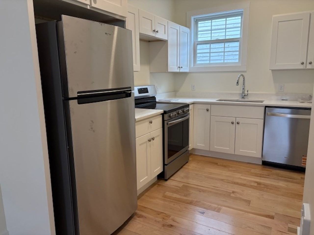 90 Elm St #1 - Photo 6 of 24