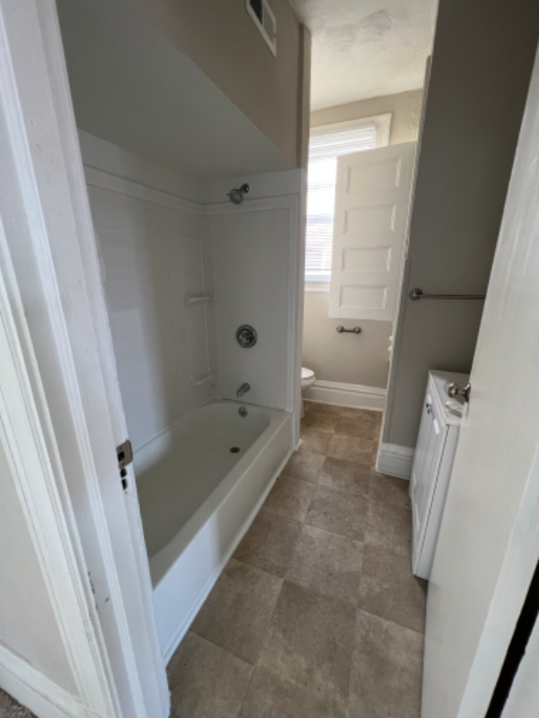 730 California Ave - Photo 3 of 22