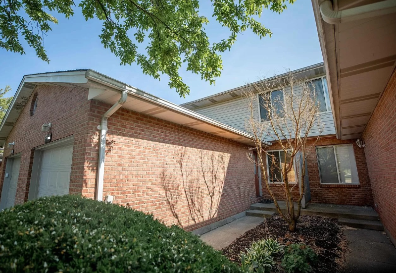 6752 Ashley Ct - Photo 4 of 32