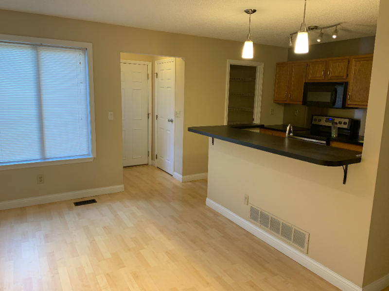 6752 Ashley Ct - Photo 7 of 32