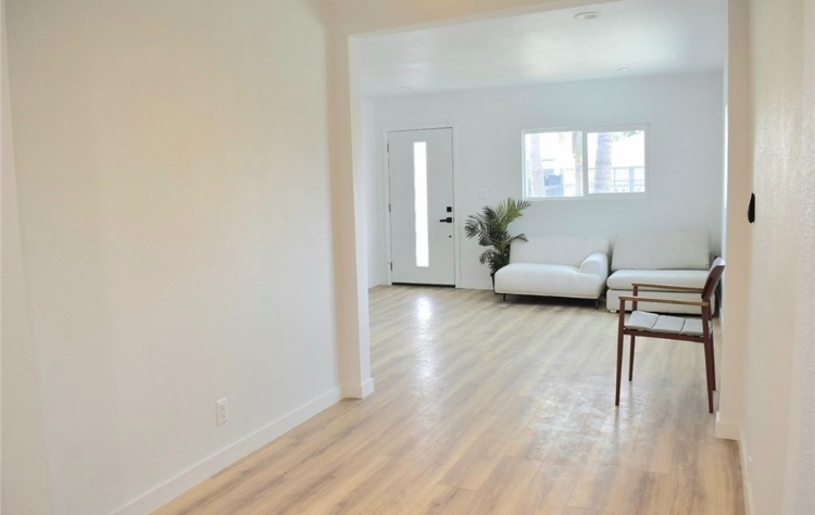 1308 1/2 N Aranbe Ave - Photo 2 of 5