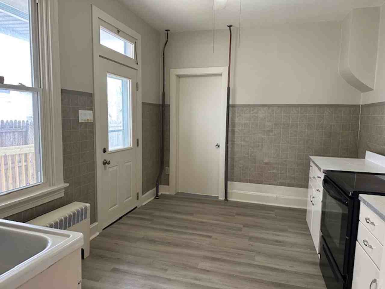 32 W Simpson St - Photo 6 of 15