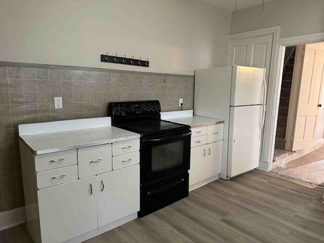 32 W Simpson St - Photo 7 of 15