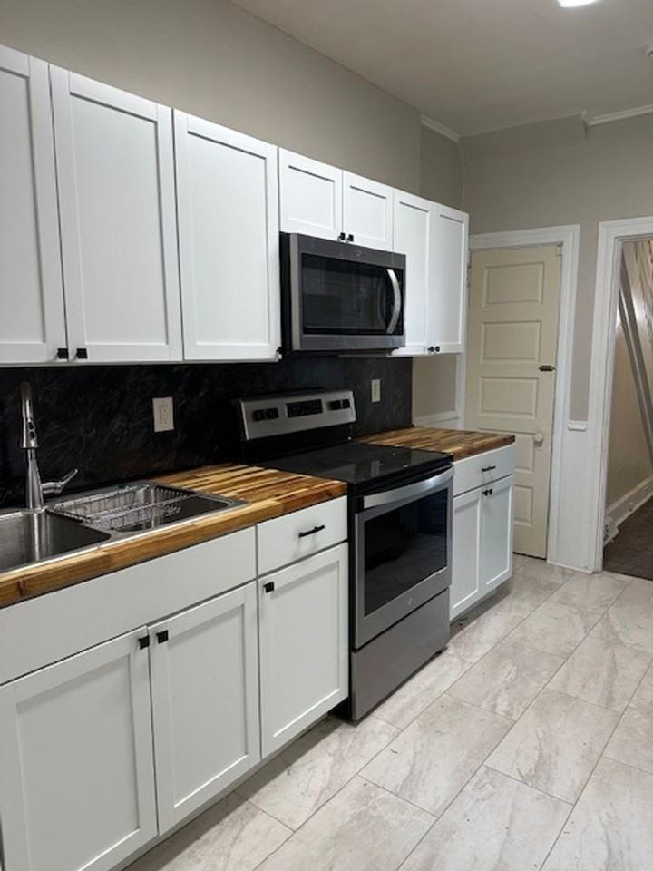 111 N 17th St - Photo 6 of 13