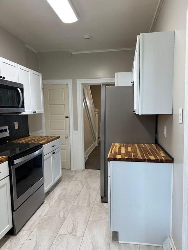 111 N 17th St - Photo 7 of 13