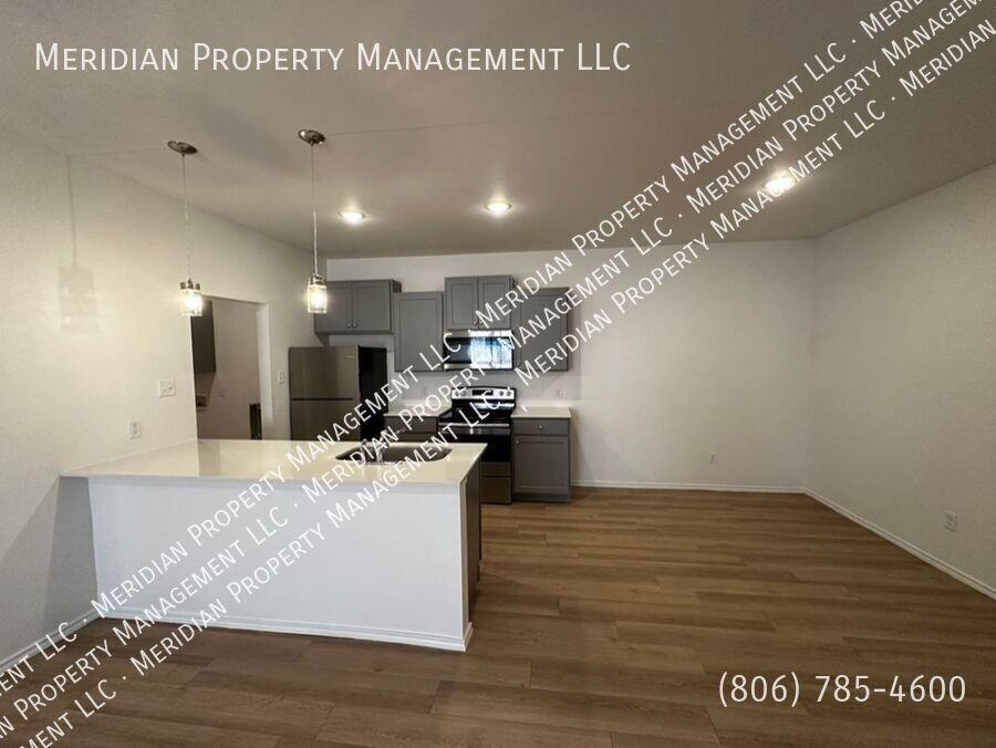 5539 Itasca St #A - Photo 3 of 22