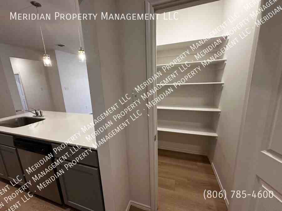 5539 Itasca St #A - Photo 7 of 22