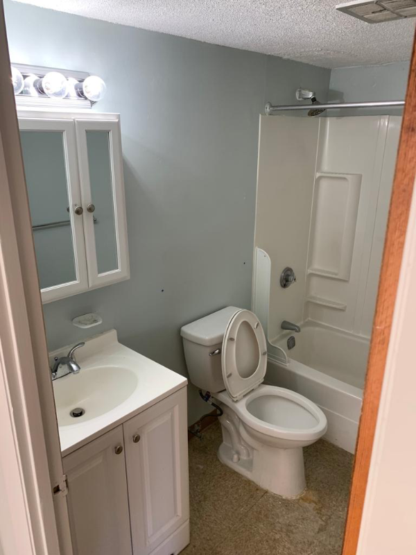 136 George St #8 - Photo 4 of 9