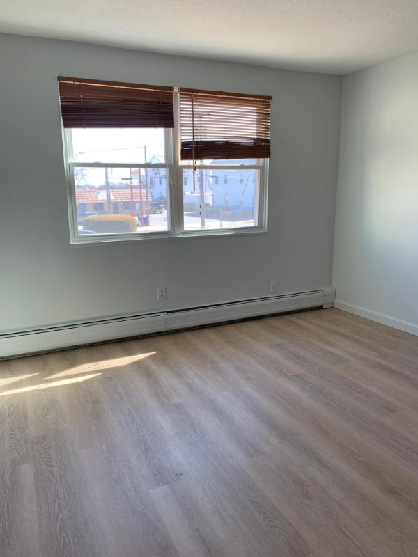 136 George St #8 - Photo 5 of 9