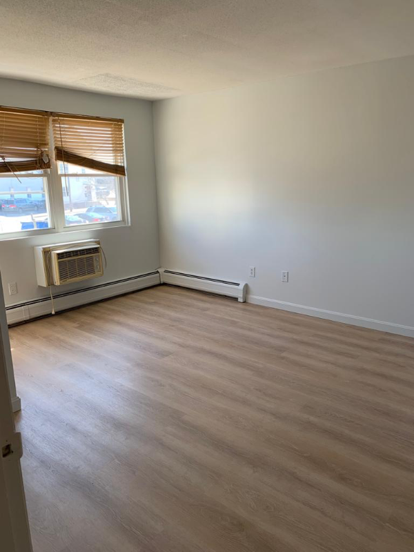 136 George St #8 - Photo 7 of 9