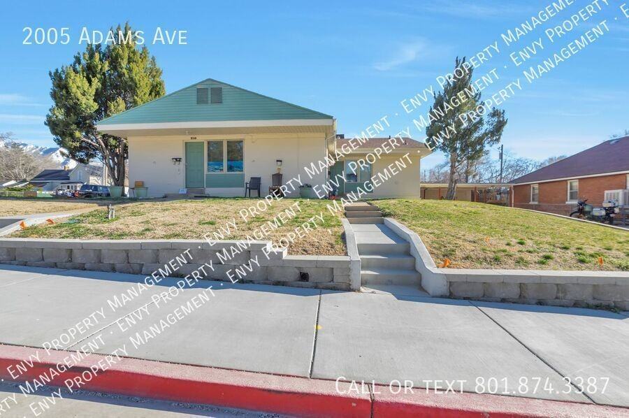 2005 Adams Ave