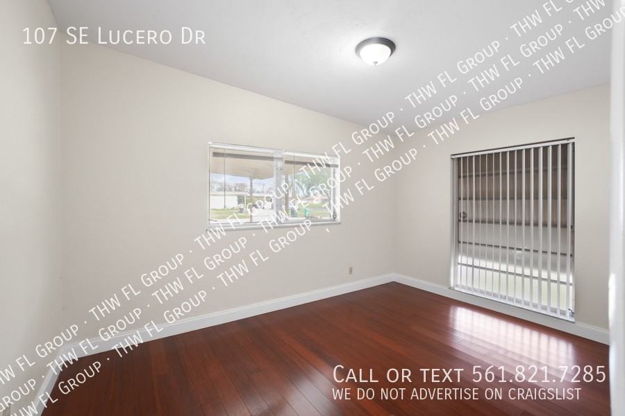 107 Se Lucero Dr - Photo 7 of 13