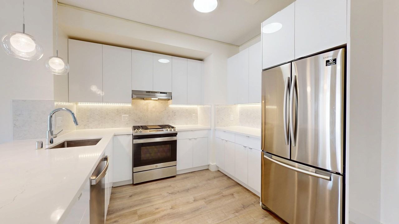 1801 California St #305 - Photo 2 of 18