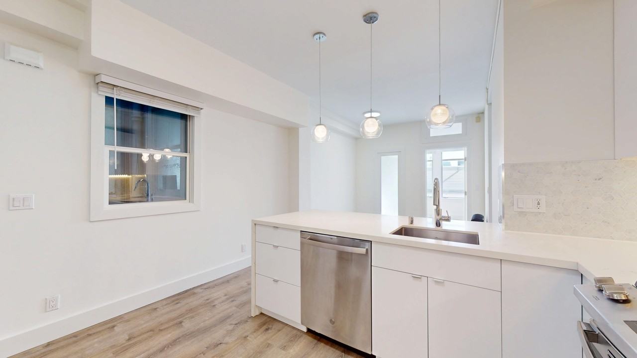 1801 California St #305 - Photo 4 of 18