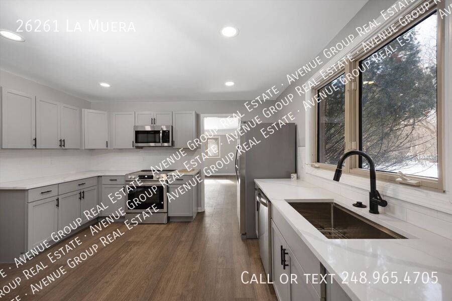 26261 La Muera St - Photo 3 of 27