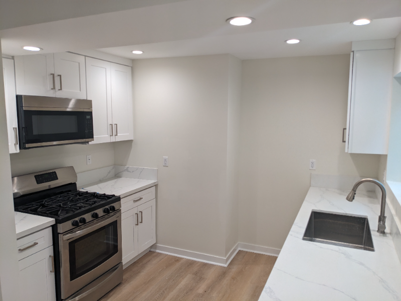 2102 1/2 Thurman Ave #2102-1-2 - Photo 2 of 15