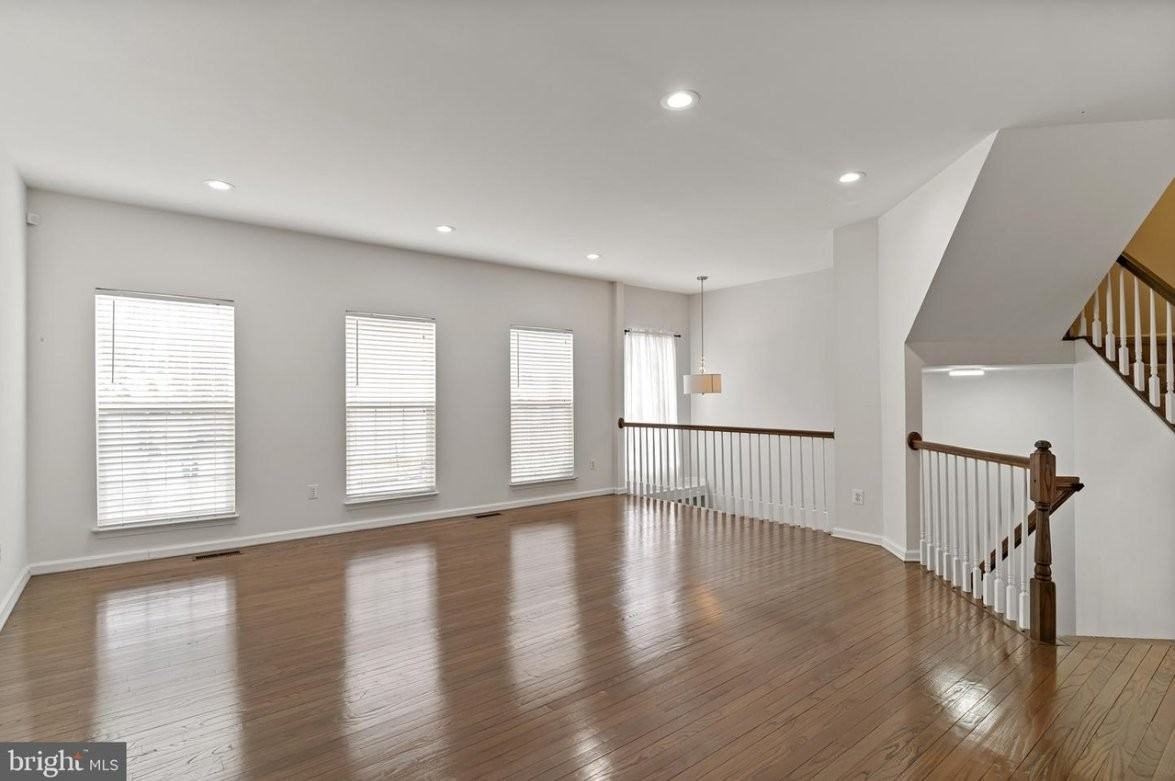 13258 Maple Creek Ln - Photo 4 of 33