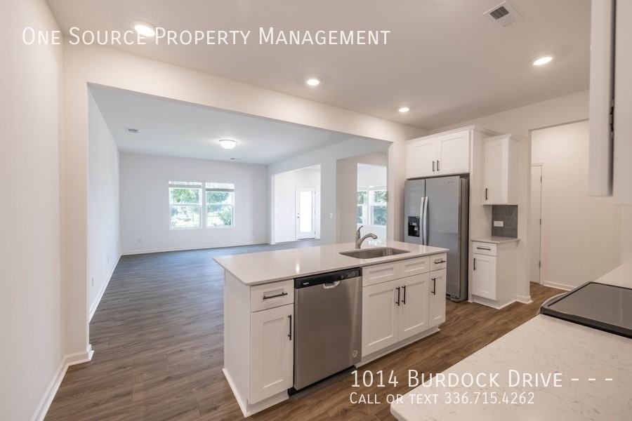 1014 Burdock Dr - Photo 3 of 13