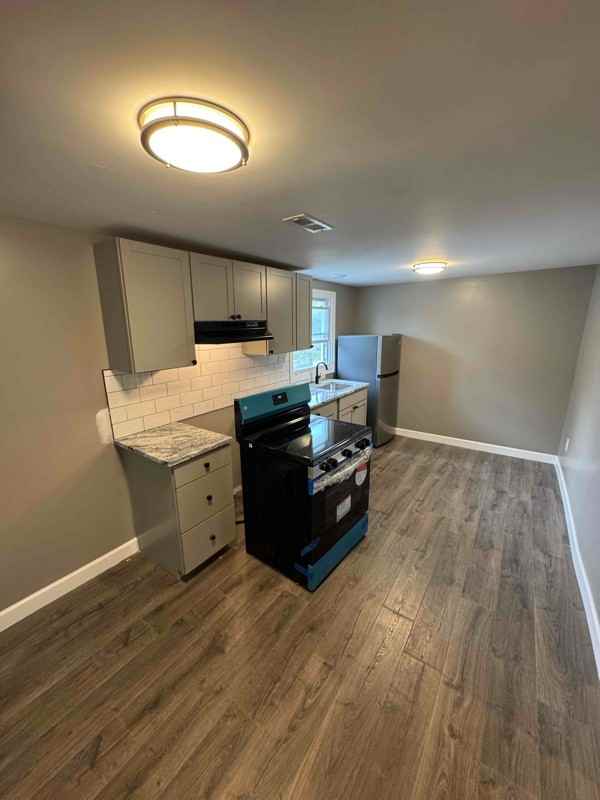 100 N 6th St #2 - Photo 2 of 6