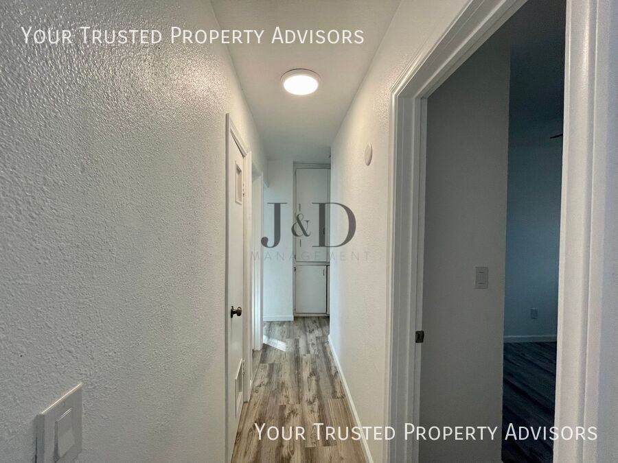 3921 Myrtle Ave - Photo 7 of 15