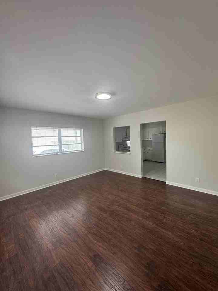 5410 Ne 22nd Ter #12 - Photo 2 of 7