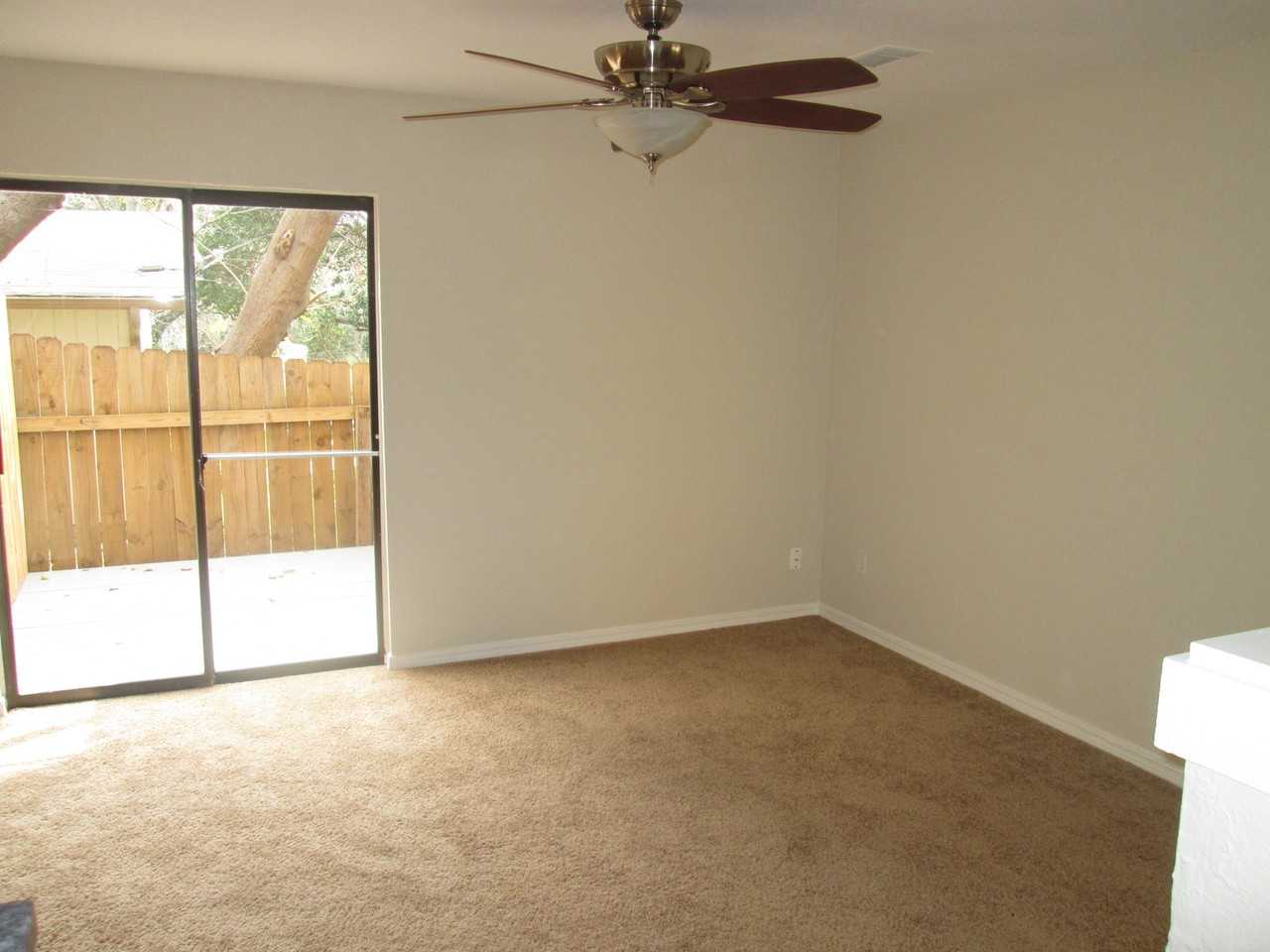513 South Park Drive - Photo 6 of 18