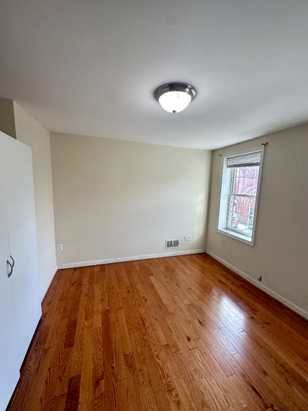 123 Parkin St #2 - Photo 4 of 11