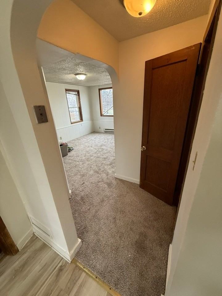 1923 12th Ave N #4 - Photo 5 of 10