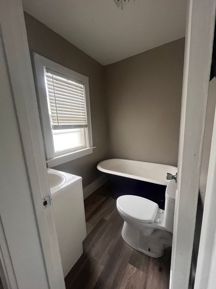 411 S 38th Ave - Photo 5 of 19