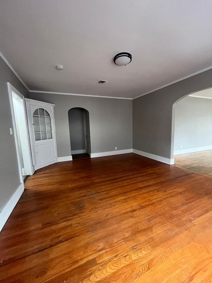 411 S 38th Ave - Photo 3 of 18