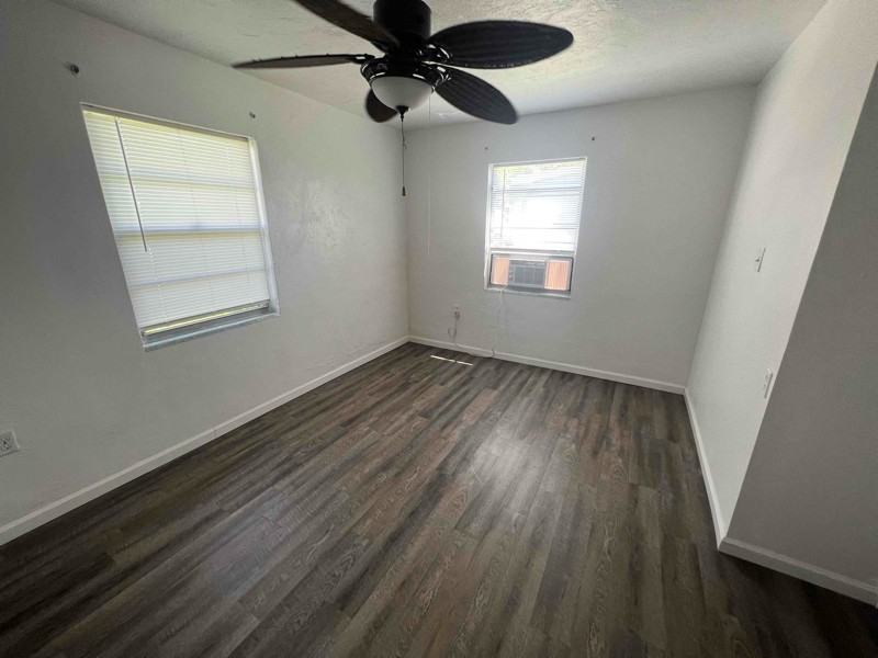 1154 Harbor Dr - Photo 3 of 26