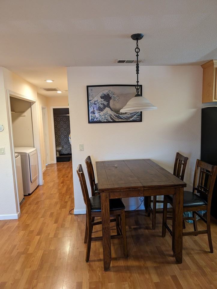 1499 Essex St - Photo 6 of 11