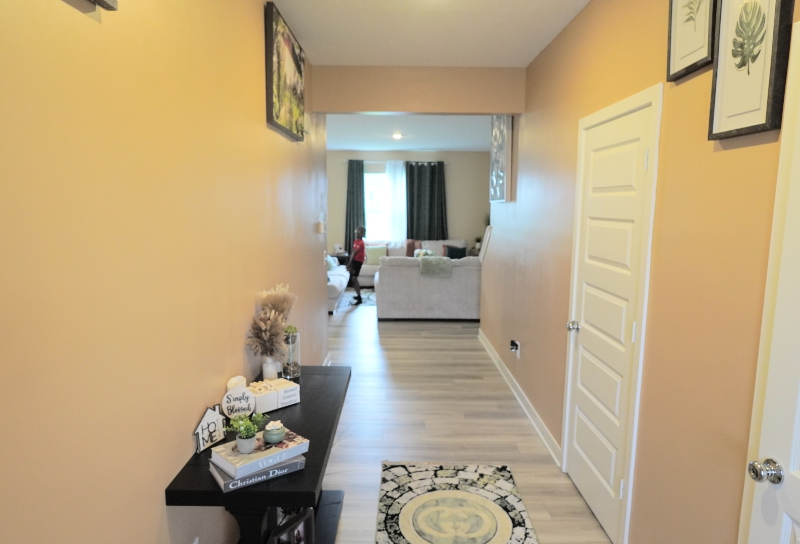 718 Felix Dr - Photo 3 of 20