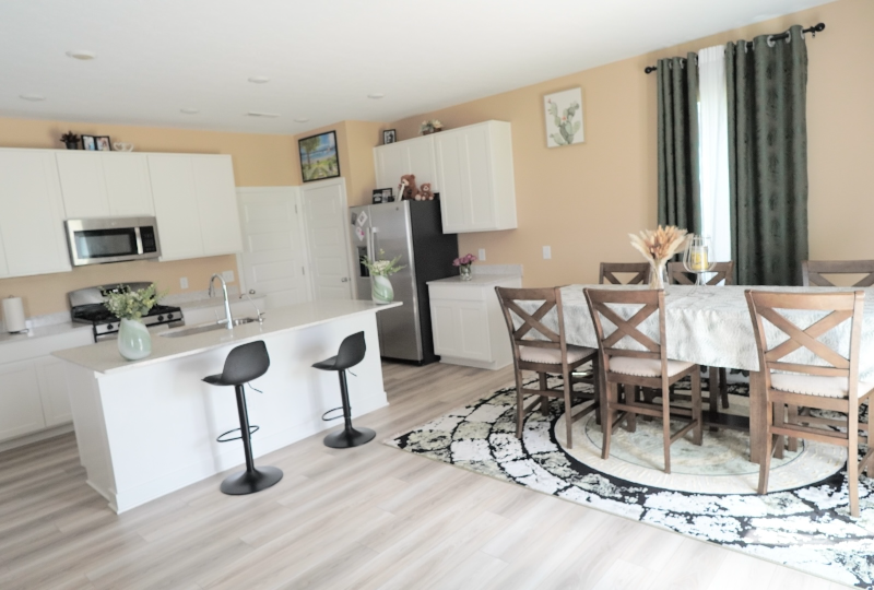 718 Felix Dr - Photo 7 of 20