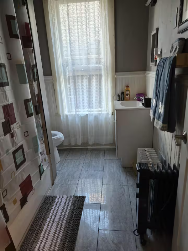 869 Kenneth Ave #2ndFL - Photo 2 of 9