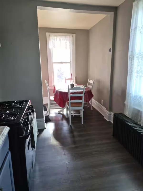 869 Kenneth Ave #2ndFL - Photo 3 of 9