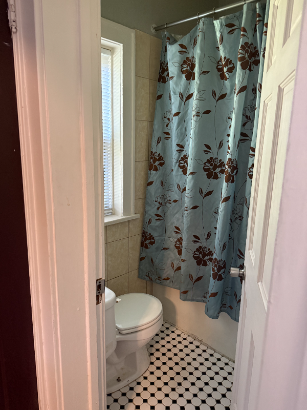 417 N 39th St #6 - Photo 7 of 7