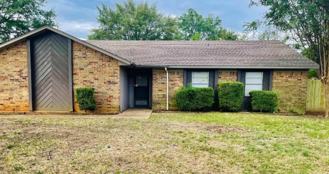 101 E Primrose Ln - Photo 1 of 1