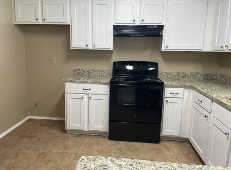 101 E Primrose Ln - Photo 4 of 10