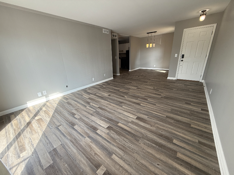 555 N Dupont Ave #B27 - Photo 5 of 20