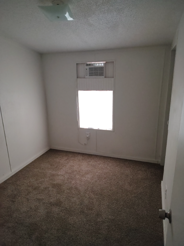 128 Se Guinevere Ct - Photo 7 of 15