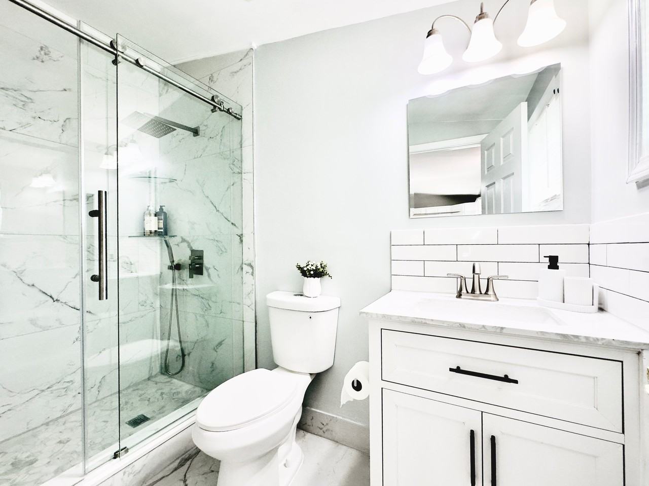 2074 Flint Hill Dr - Photo 2 of 10