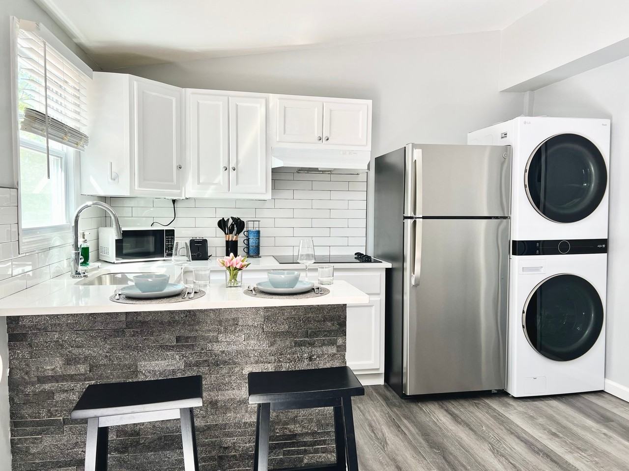 2074 Flint Hill Dr - Photo 5 of 10