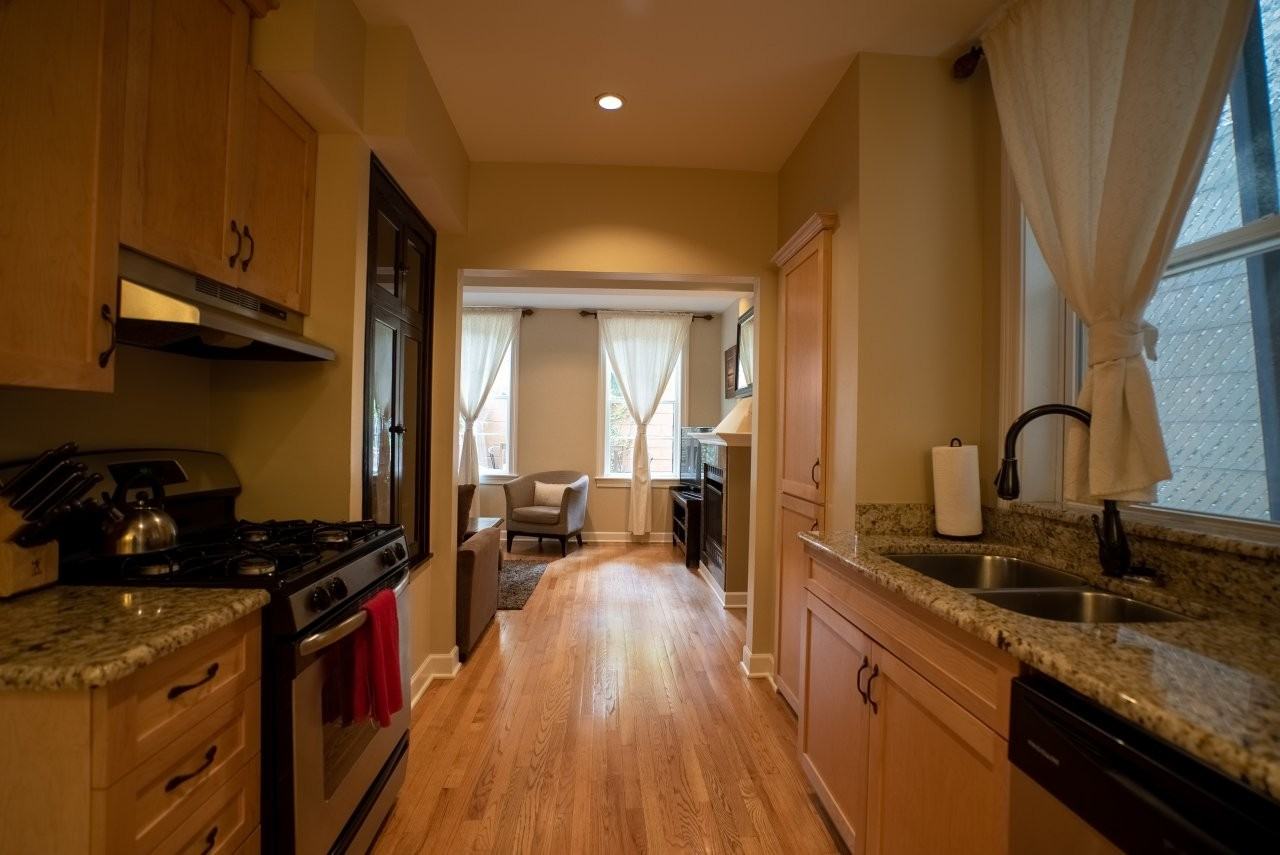 403 W Eugenie St #1F - Photo 6 of 17