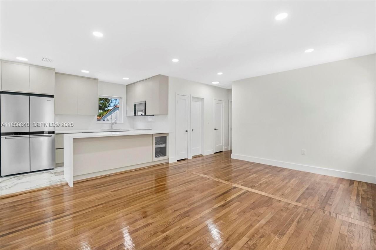 6437 Southwest 14th Street - Photo 2 of 47